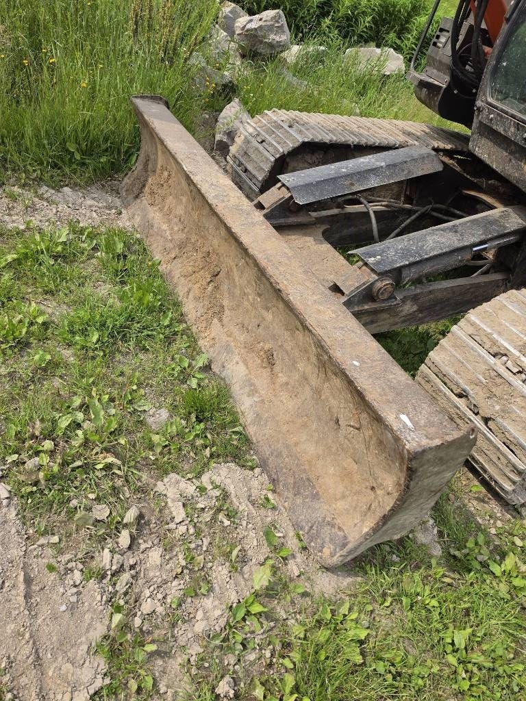 Hitachi ZX 225 US LC-6 – bilde 6 av 15
