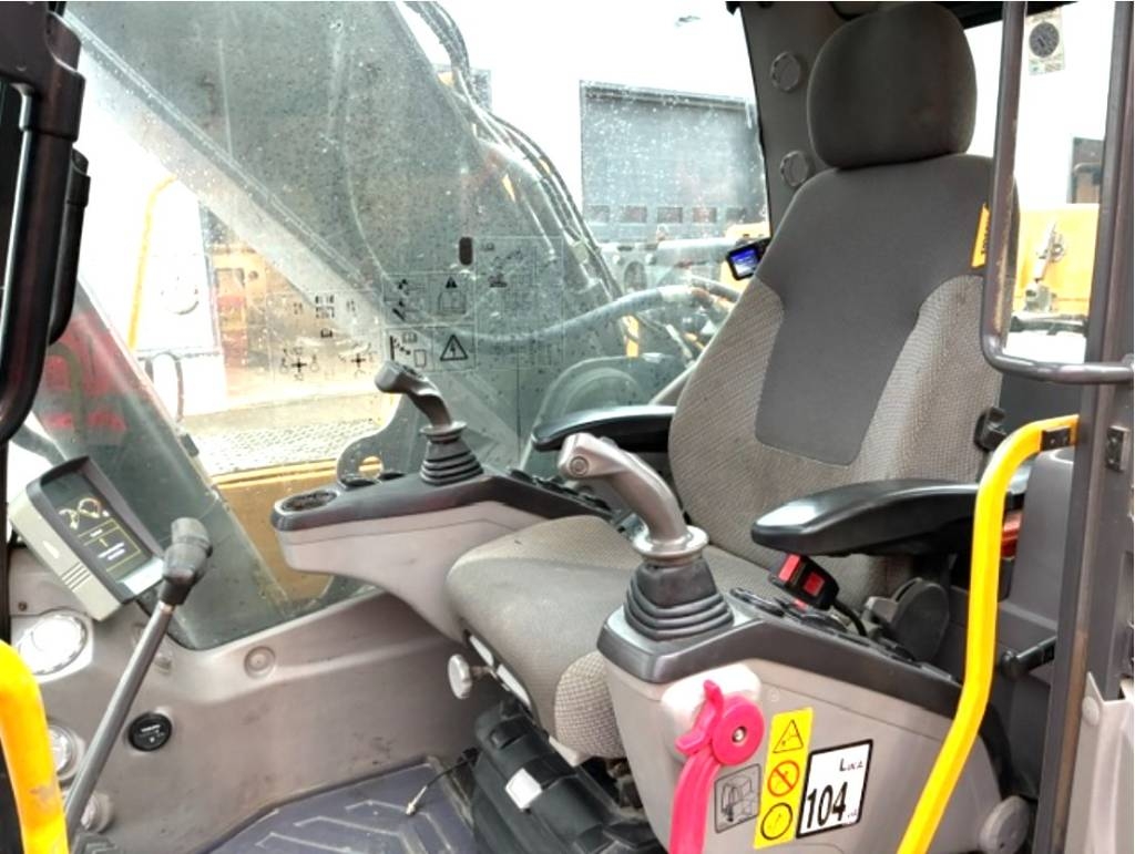 Volvo EC 300 D L – bilde 8 av 11