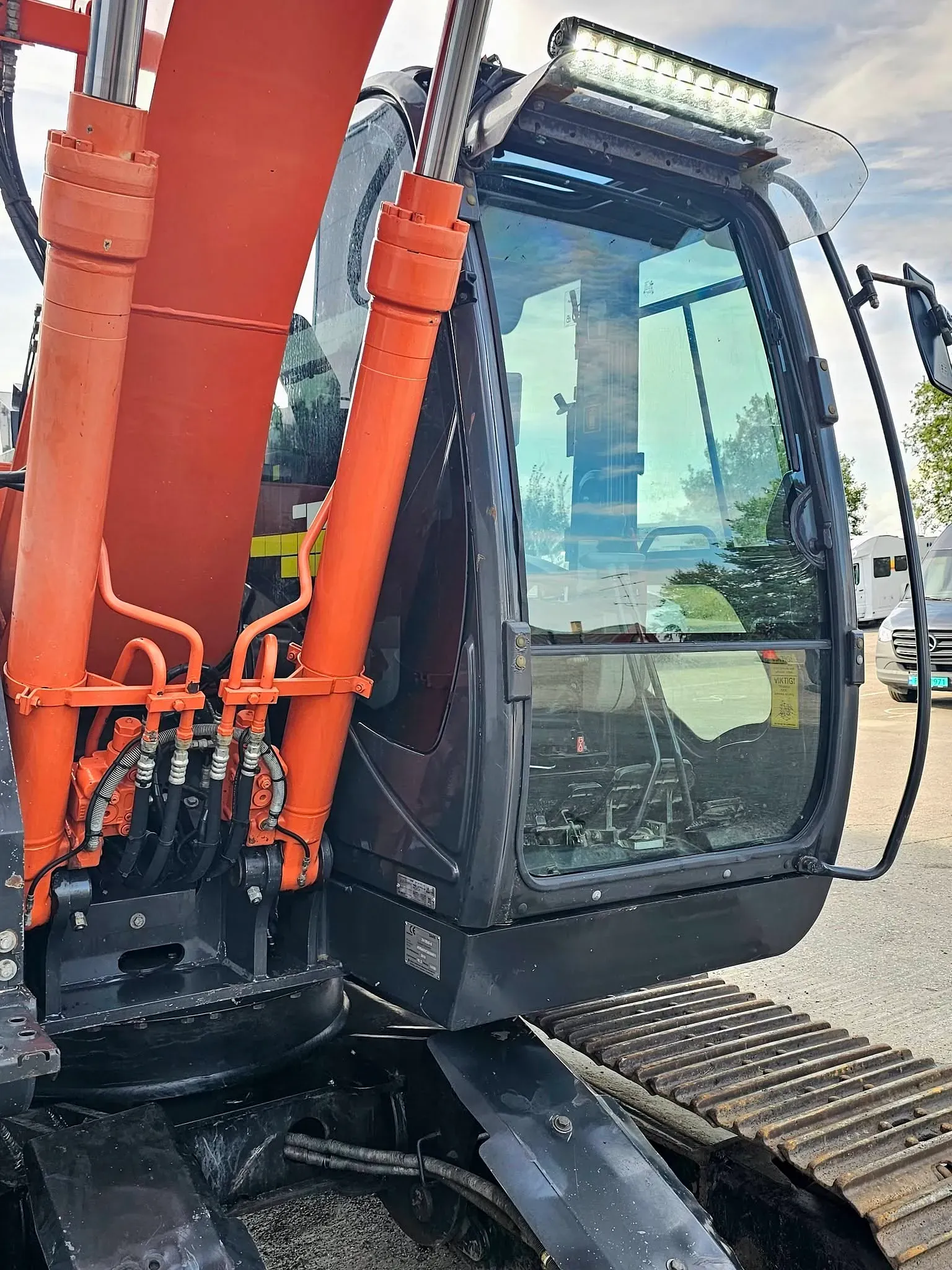 Hitachi ZX135US-6 – bilde 29 av 60
