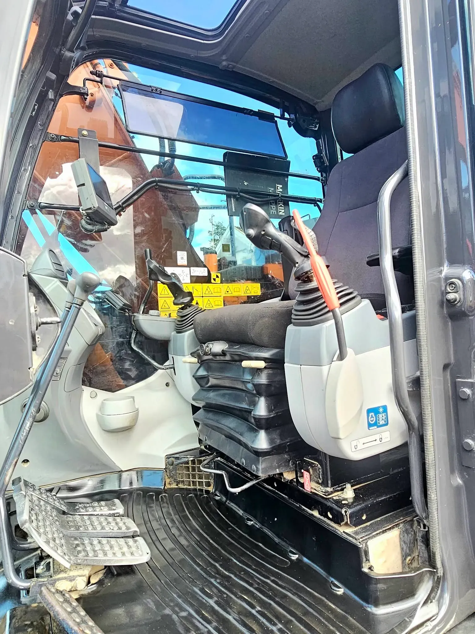 Hitachi ZX135US-6 – bilde 39 av 60