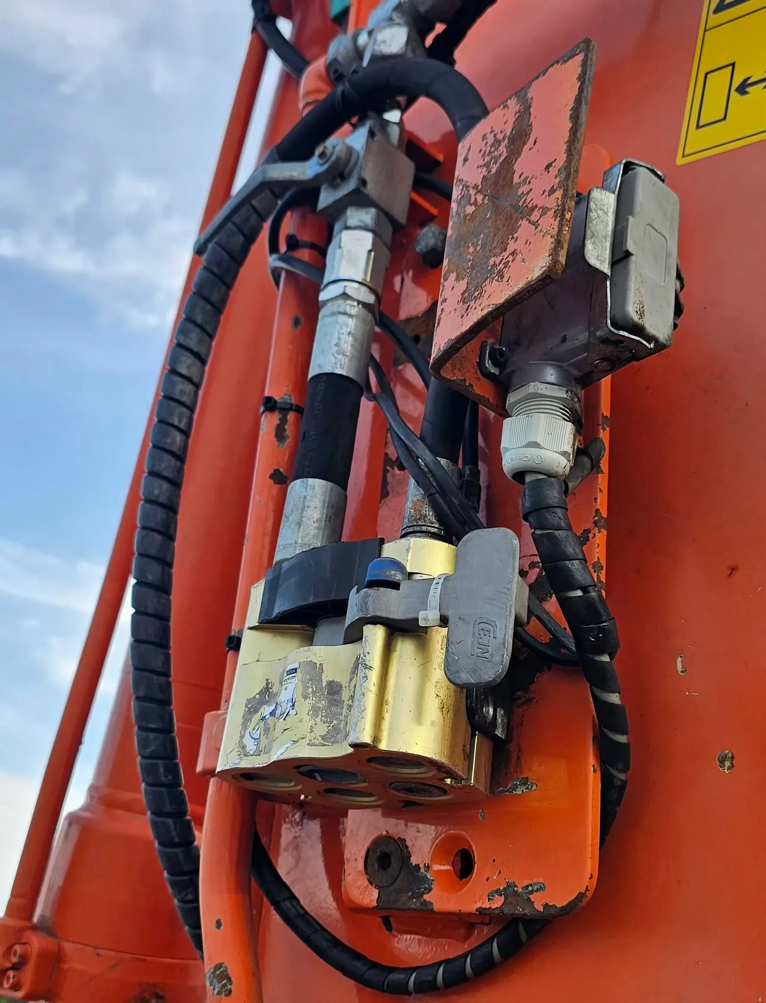 Hitachi ZX135US-6 – bilde 11 av 60
