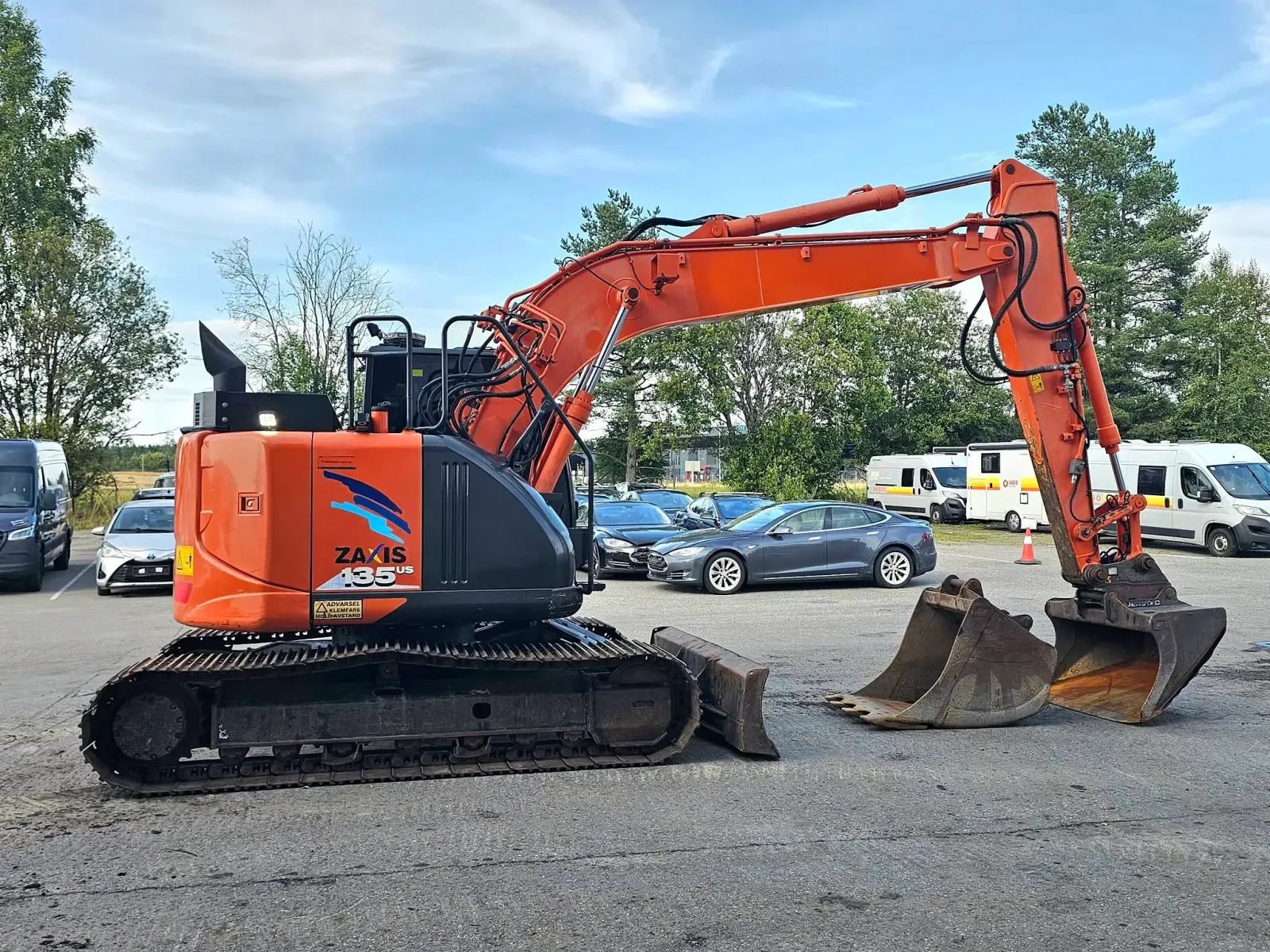 Hitachi ZX135US-6 – bilde 6 av 60