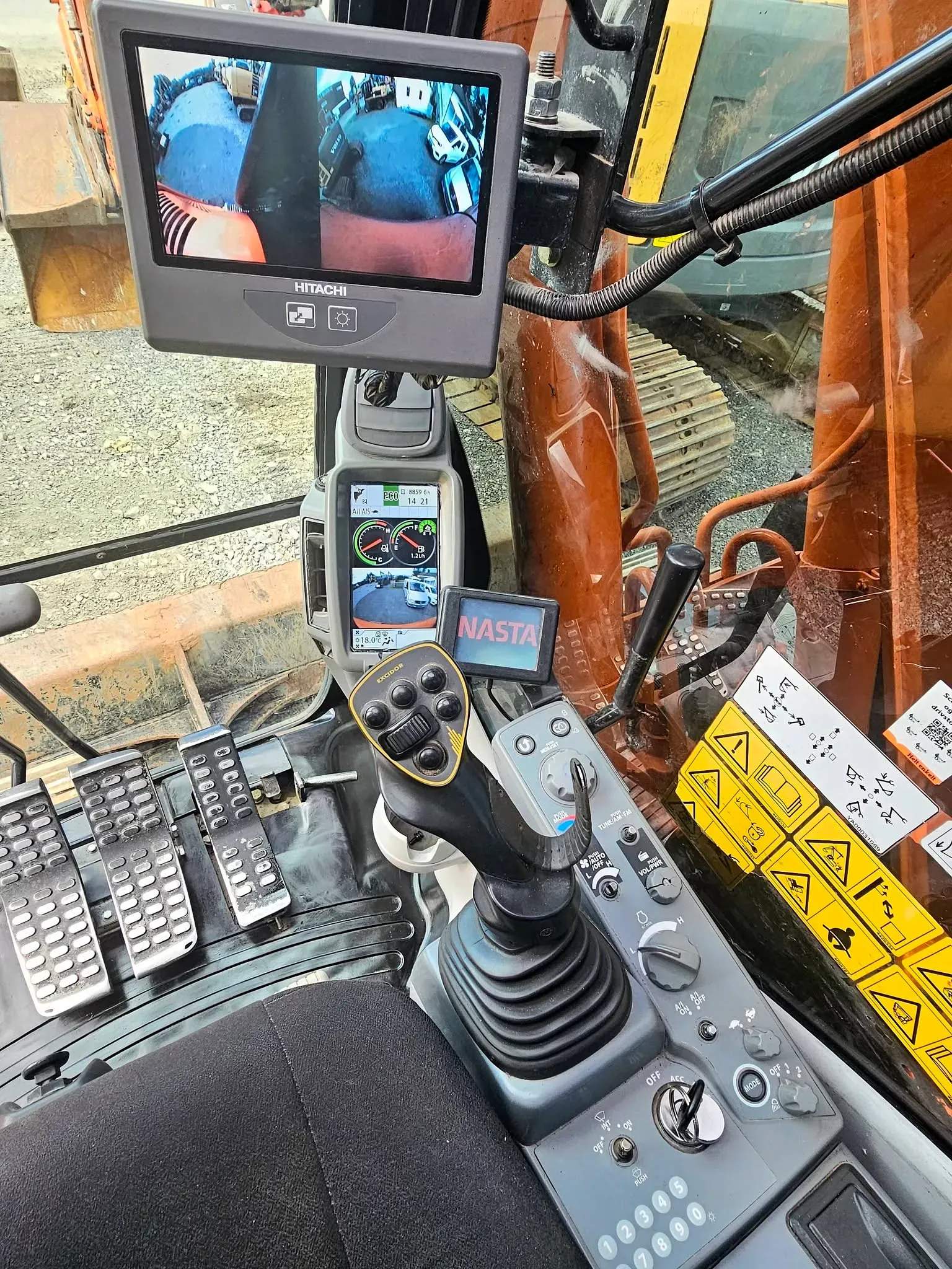 Hitachi ZX135US-6 – bilde 43 av 60