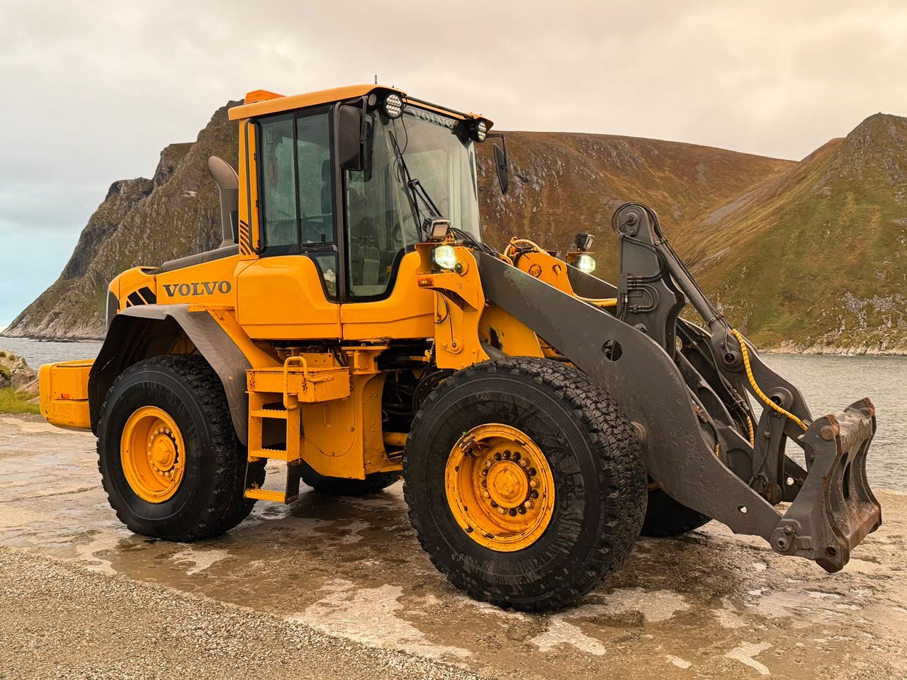 Volvo L90F – bilde 2 av 13