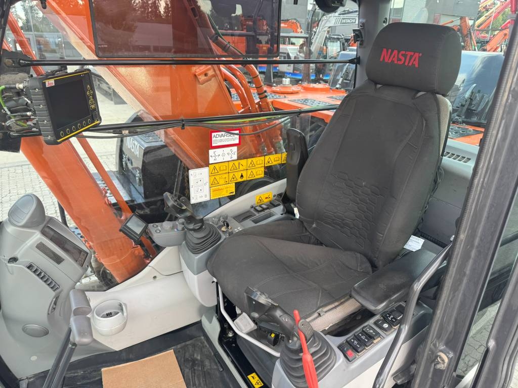 Hitachi ZX 210 LC-6 – bilde 16 av 19