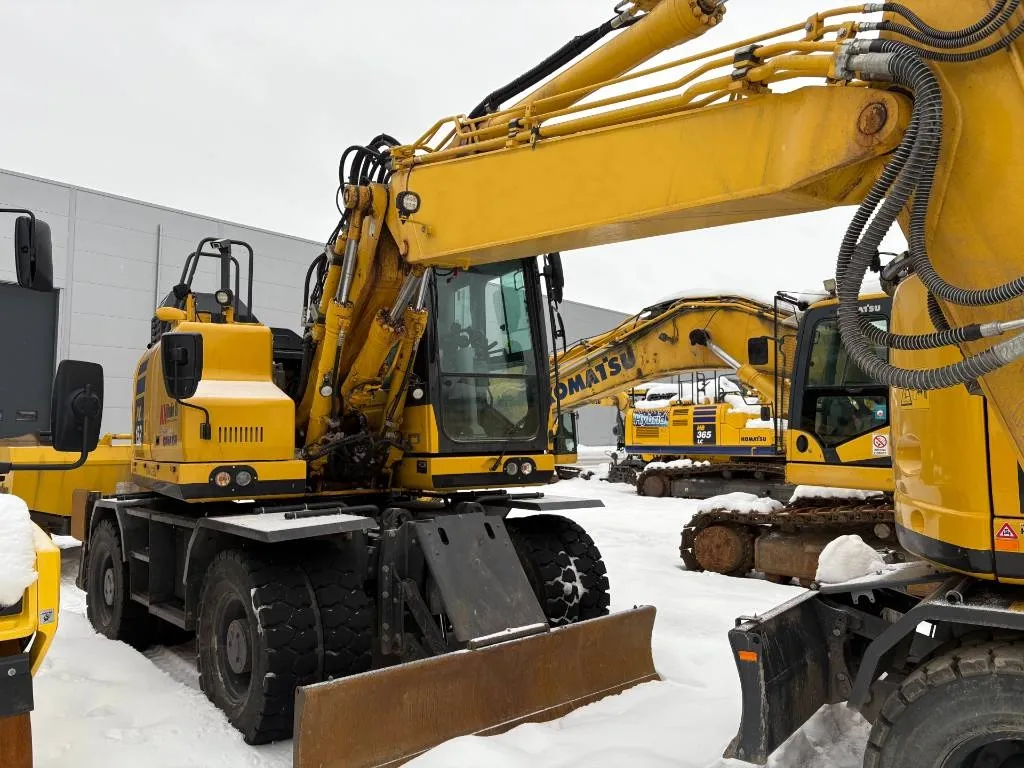 Komatsu PW 158-11 – Oslo – Gravemaskiner til salgs