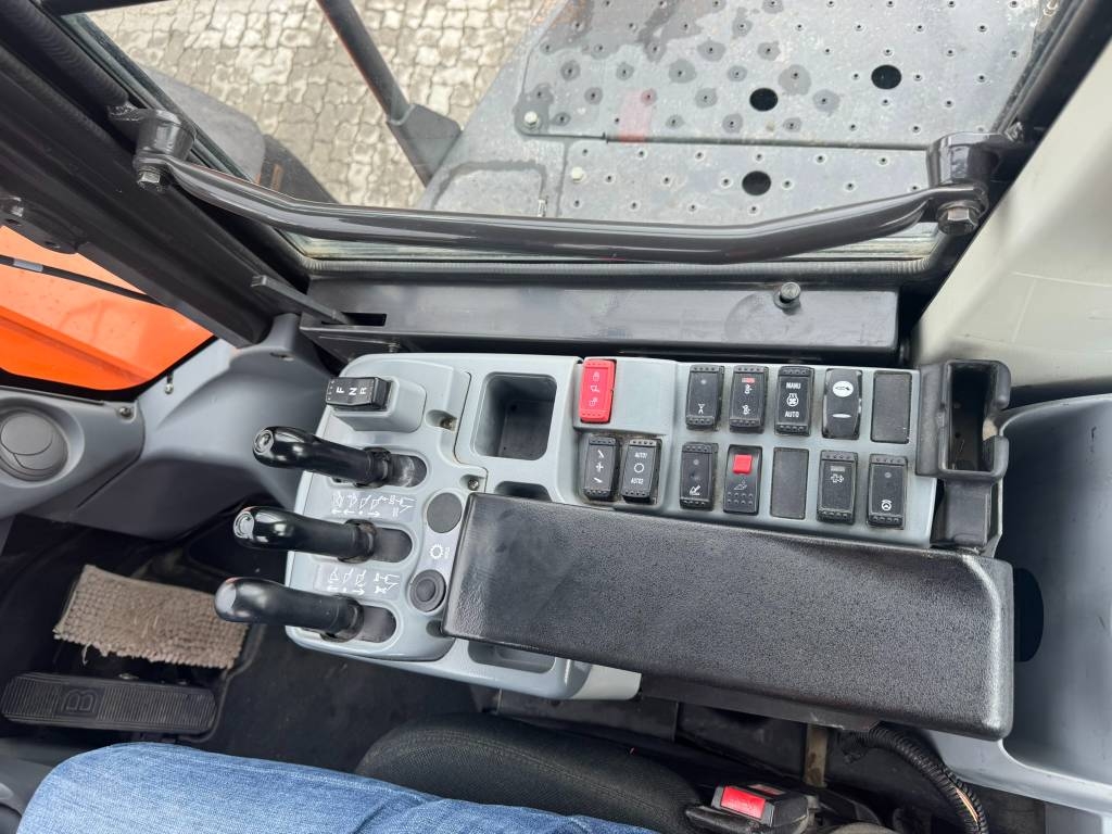 Hitachi ZW 370-6 – bilde 16 av 18