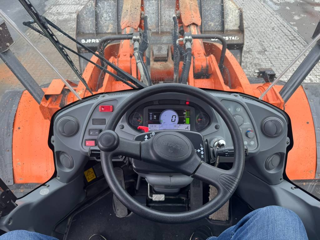 Hitachi ZW 370-6 – bilde 17 av 18