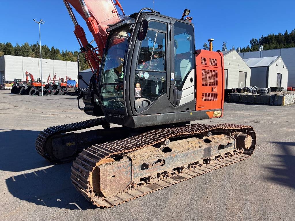 Hitachi ZX225USLC-6 – Larvik – Gravemaskiner til salgs
