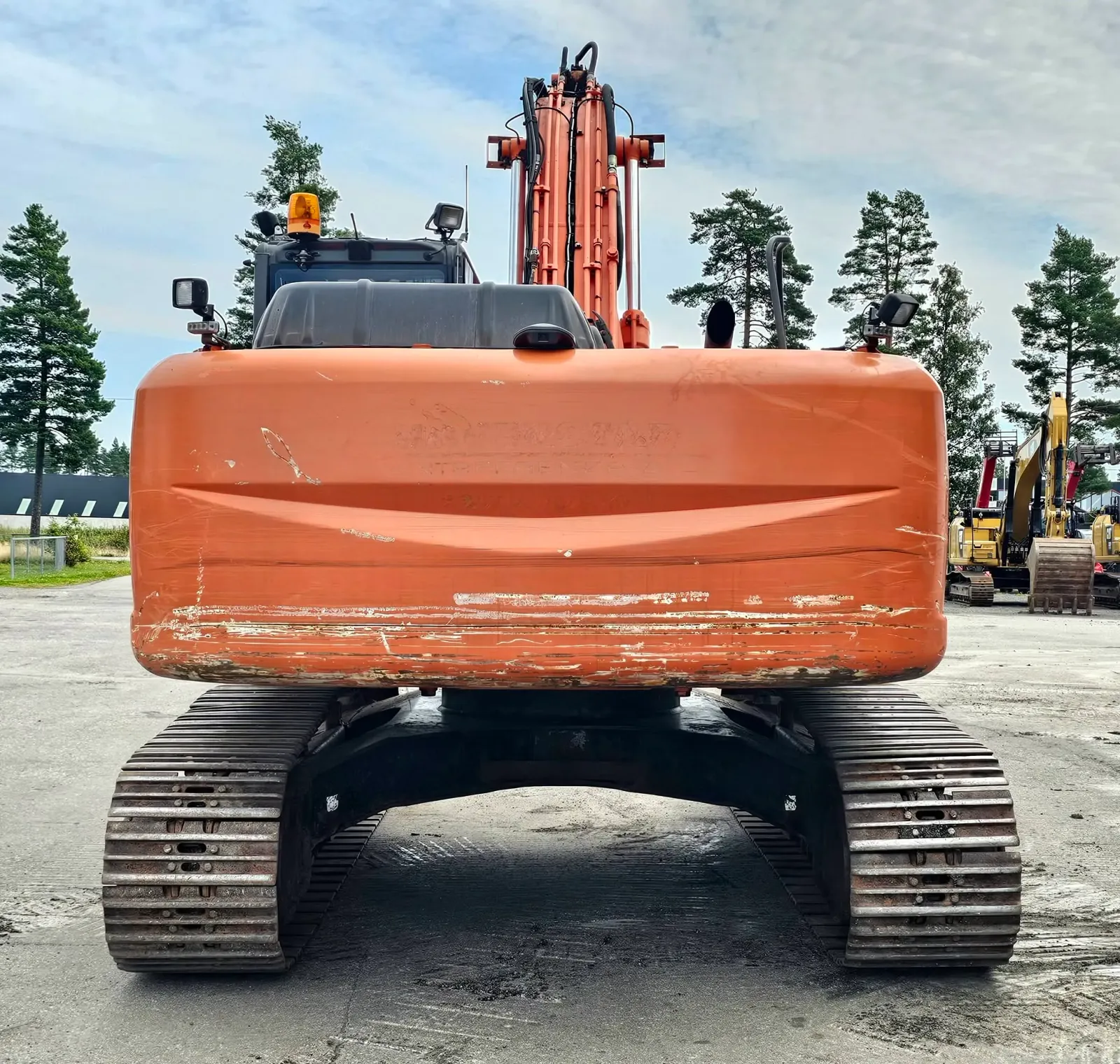 Hitachi ZX250LC-3 – bilde 4 av 56