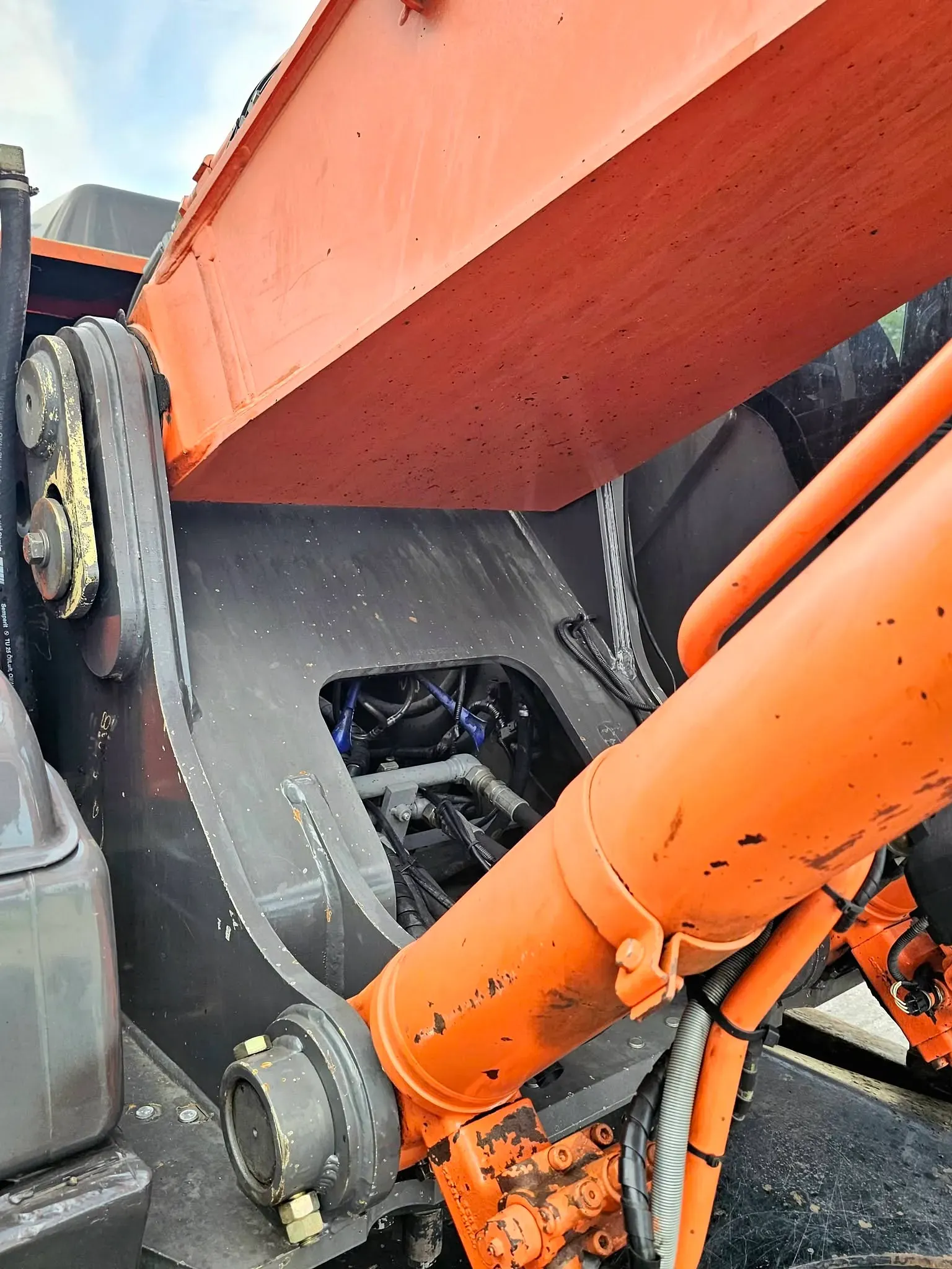 Hitachi ZX250LC-3 – bilde 39 av 56