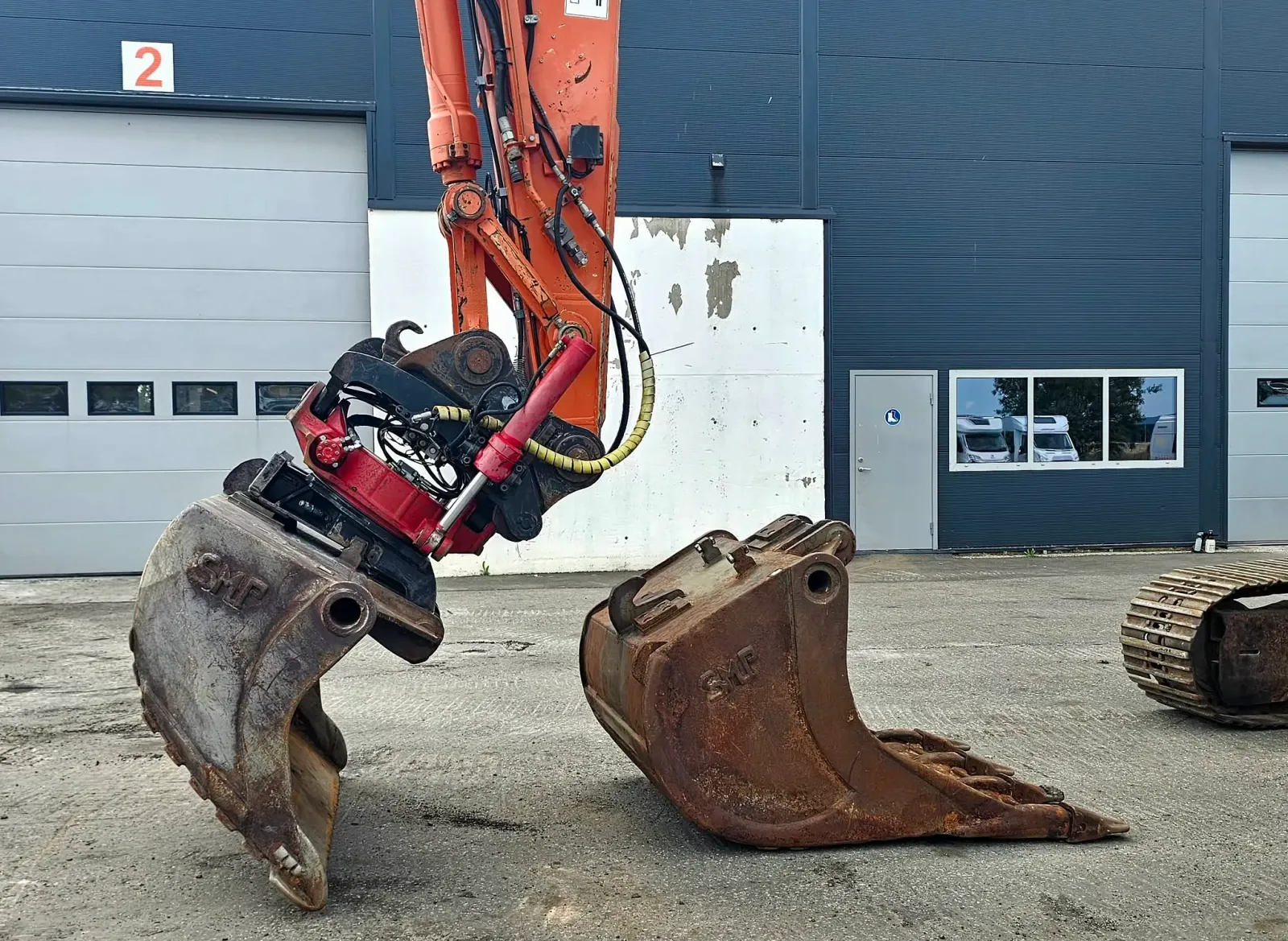 Hitachi ZX250LC-3 – bilde 10 av 56