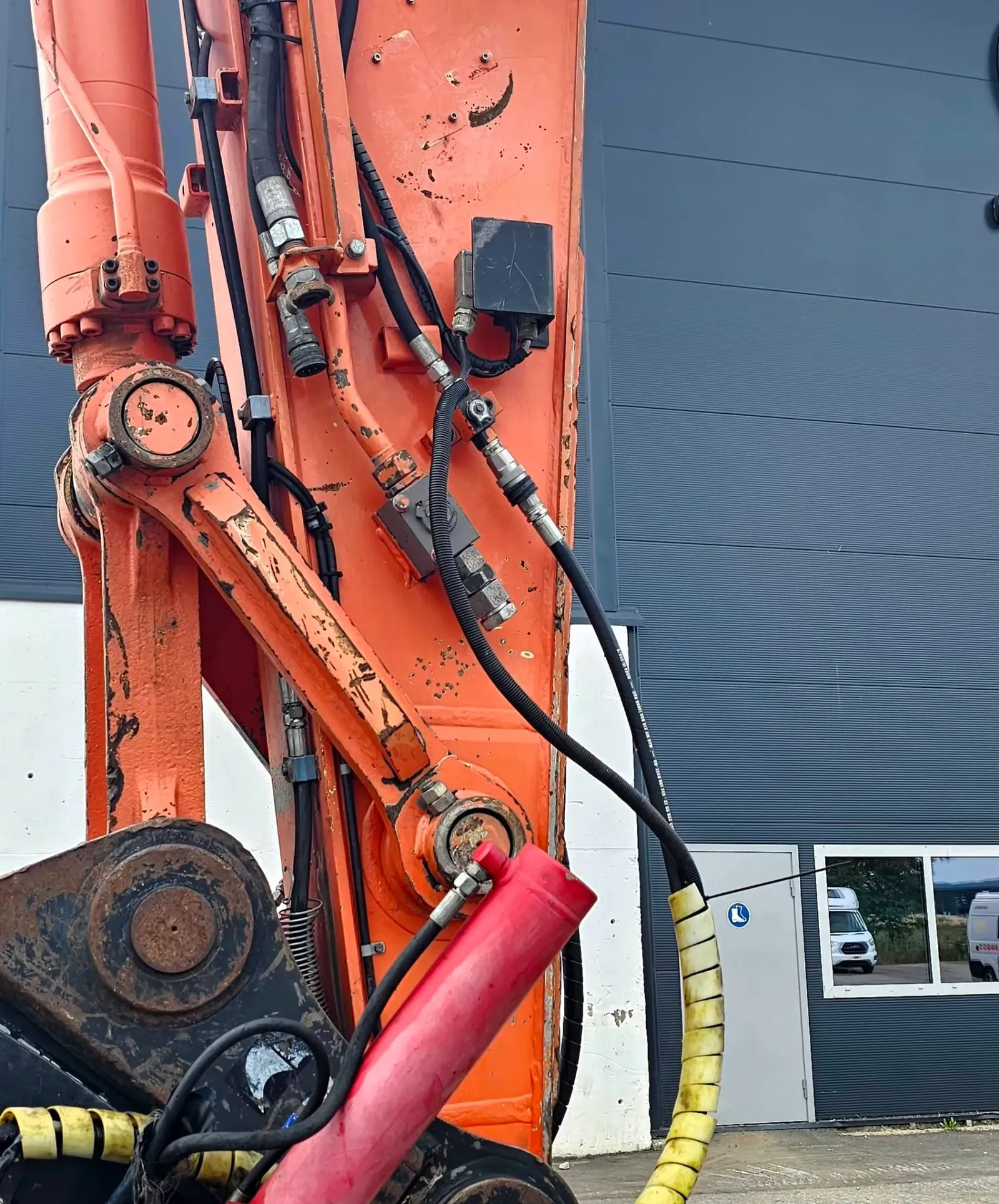 Hitachi ZX250LC-3 – bilde 11 av 56