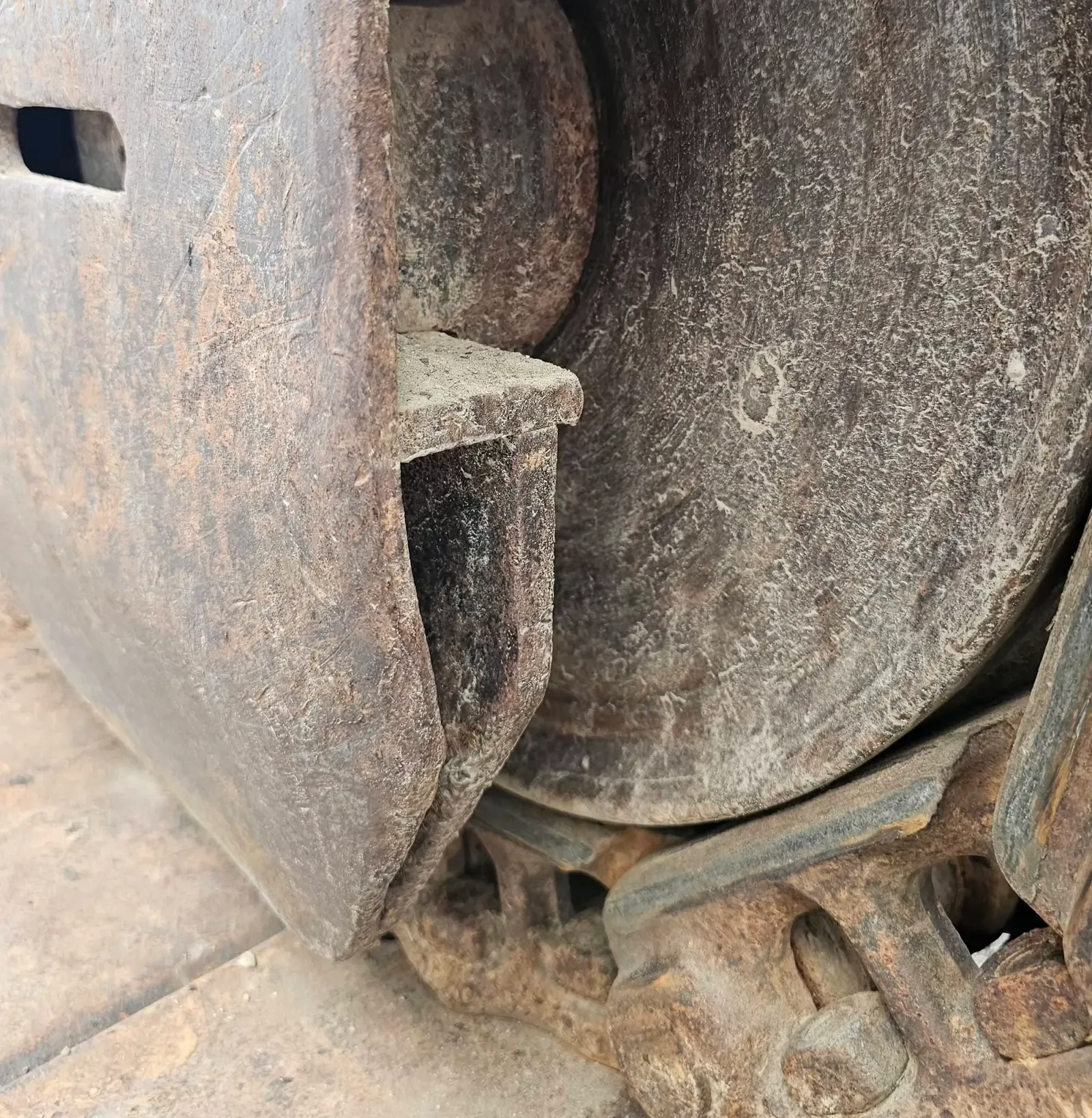 Hitachi ZX250LC-3 – bilde 31 av 56