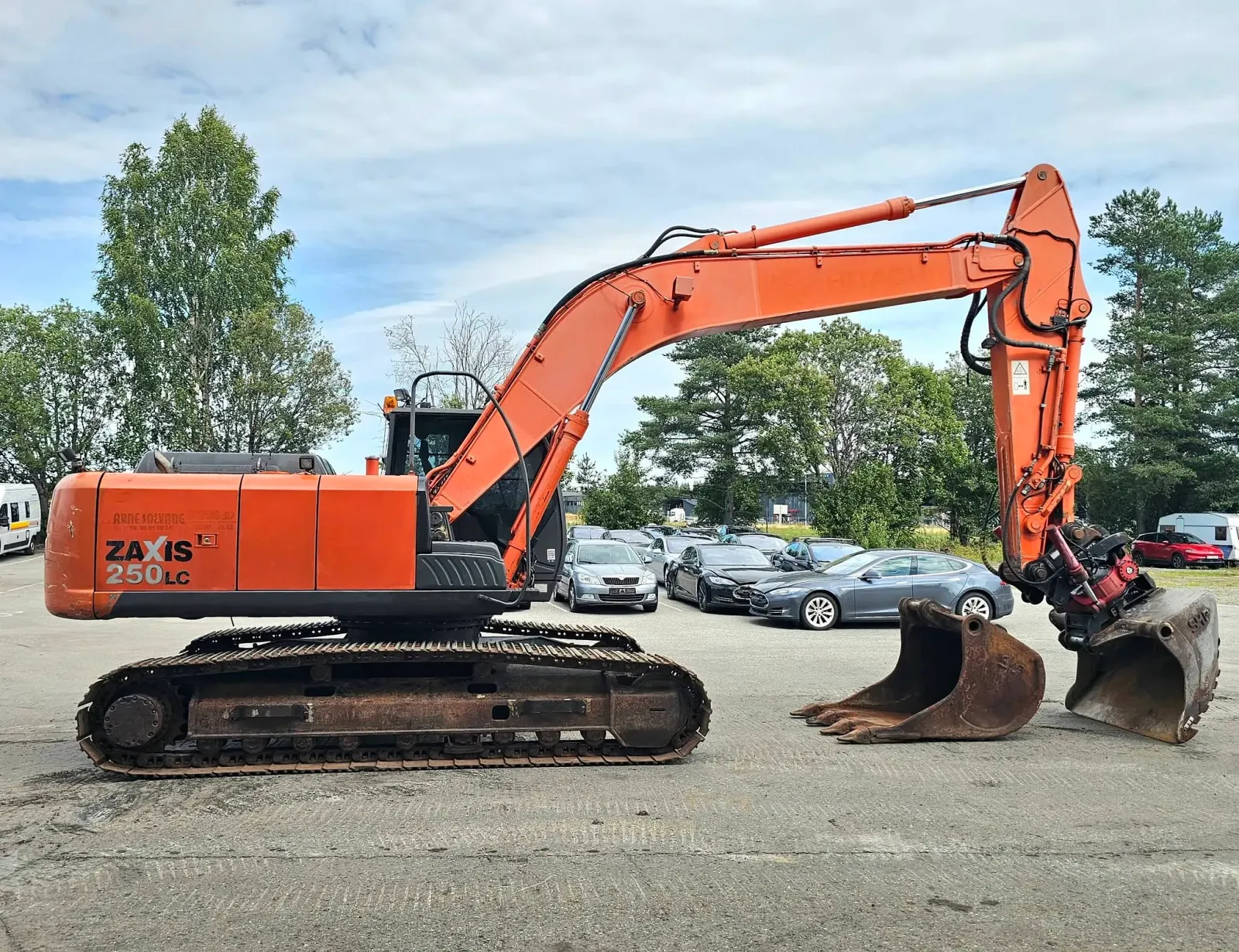 Hitachi ZX250LC-3 – bilde 6 av 56