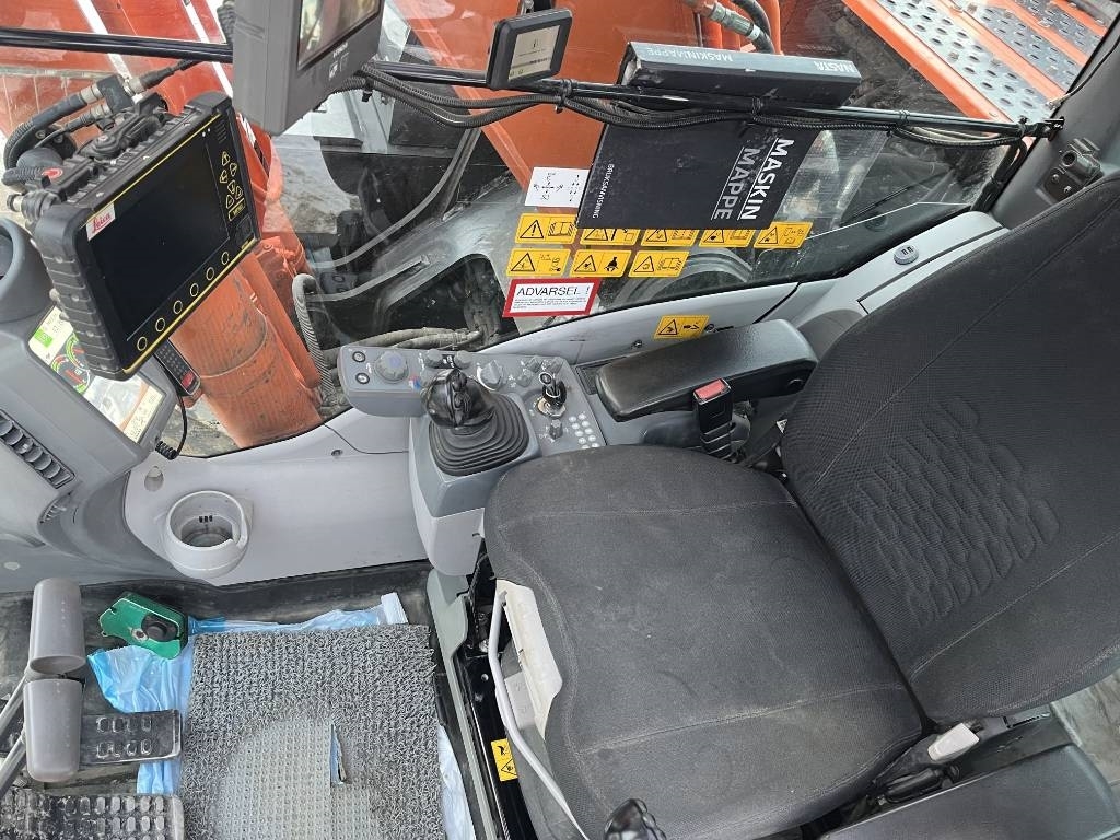 Hitachi ZX 250 LC-6 – bilde 9