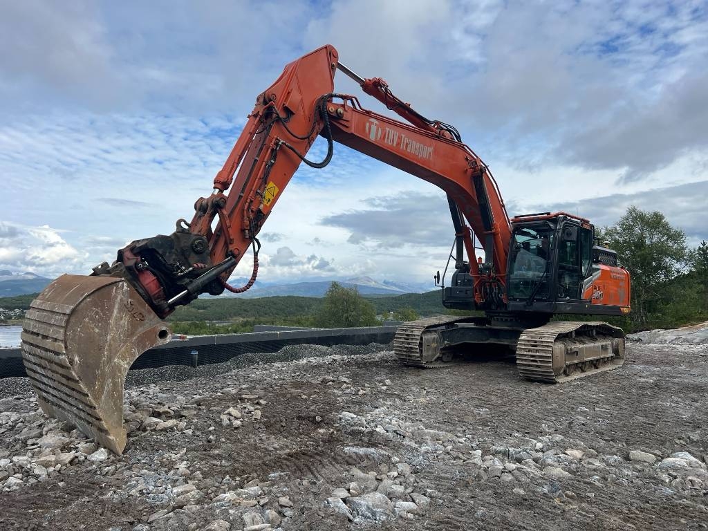 Hitachi ZX 300 -7 – bilde 1 av 13