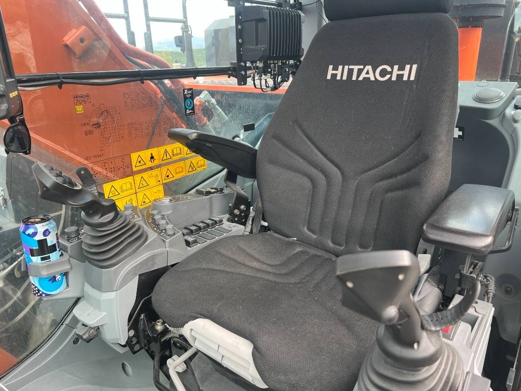 Hitachi ZX 300 -7 – bilde 11 av 13