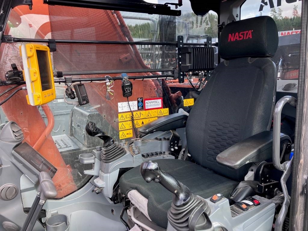 Hitachi ZX 300 LC-7 – bilde 9