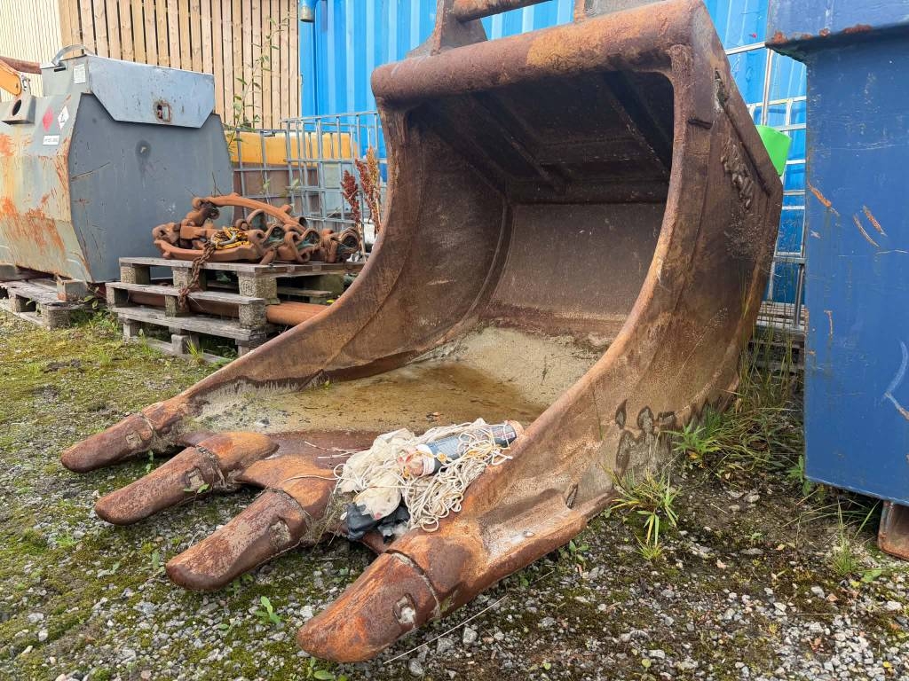 Hitachi ZX 225 US LC-6 – bilde 11 av 20