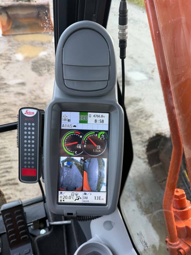 Hitachi ZX 225 US LC-6 – bilde 13 av 20