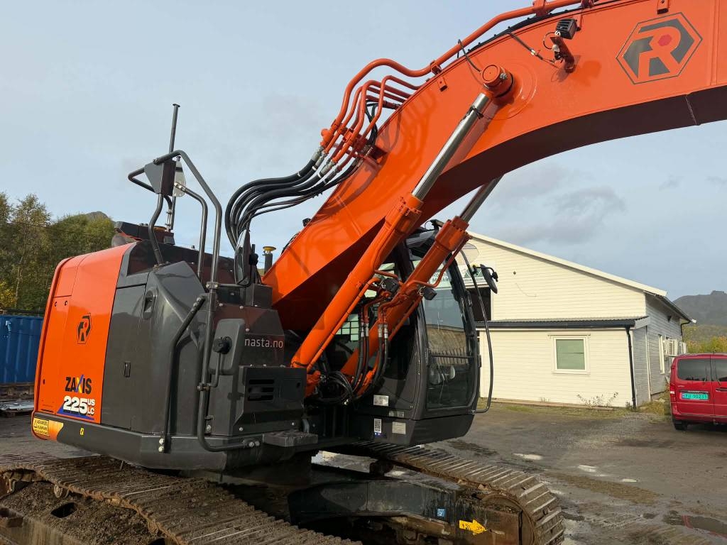 Hitachi ZX 225 US LC-6 – bilde 8 av 20