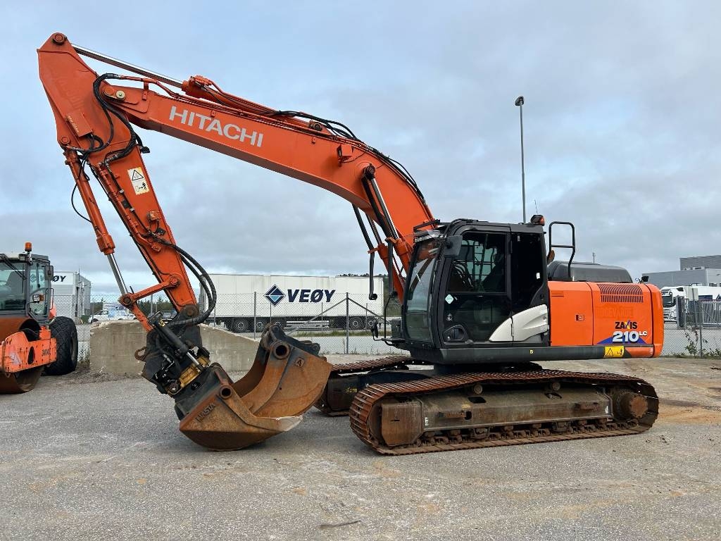 Hitachi ZX 210 LC-6 – bilde 1