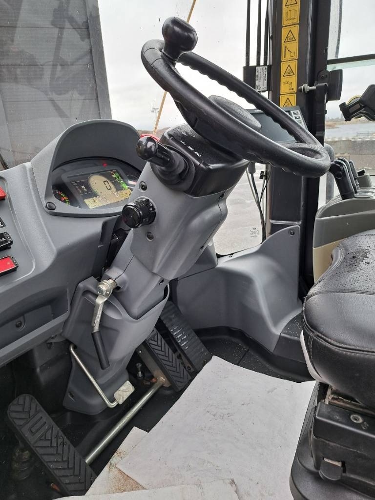 Hitachi ZW250-6 – bilde 11