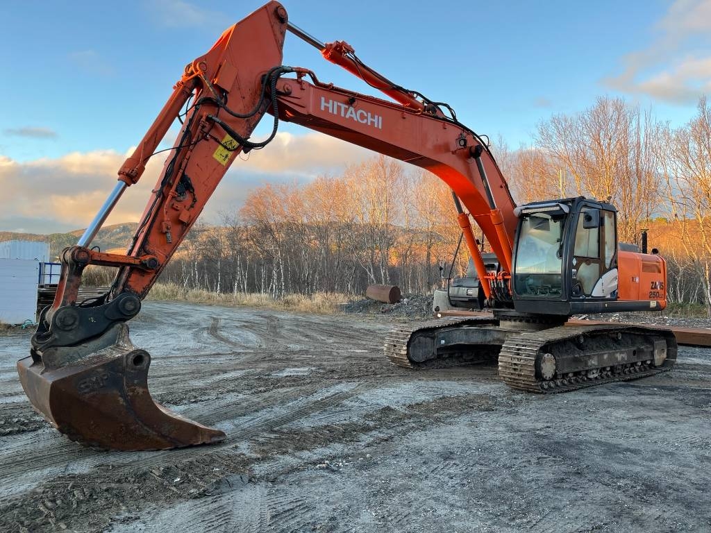 Hitachi ZX 250 LC-5B – bilde 1