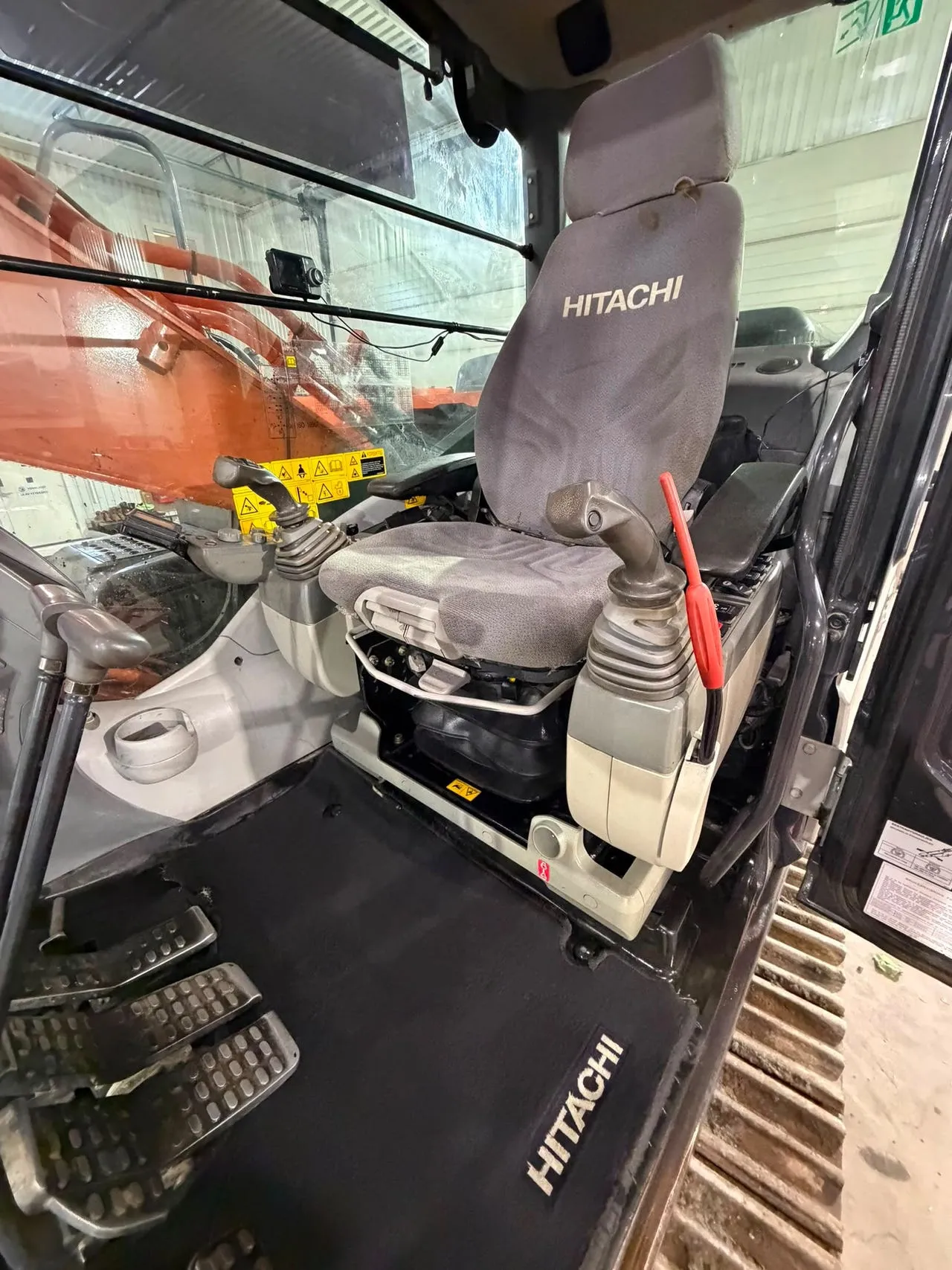 Hitachi ZX210LC-5B – bilde 17 av 18