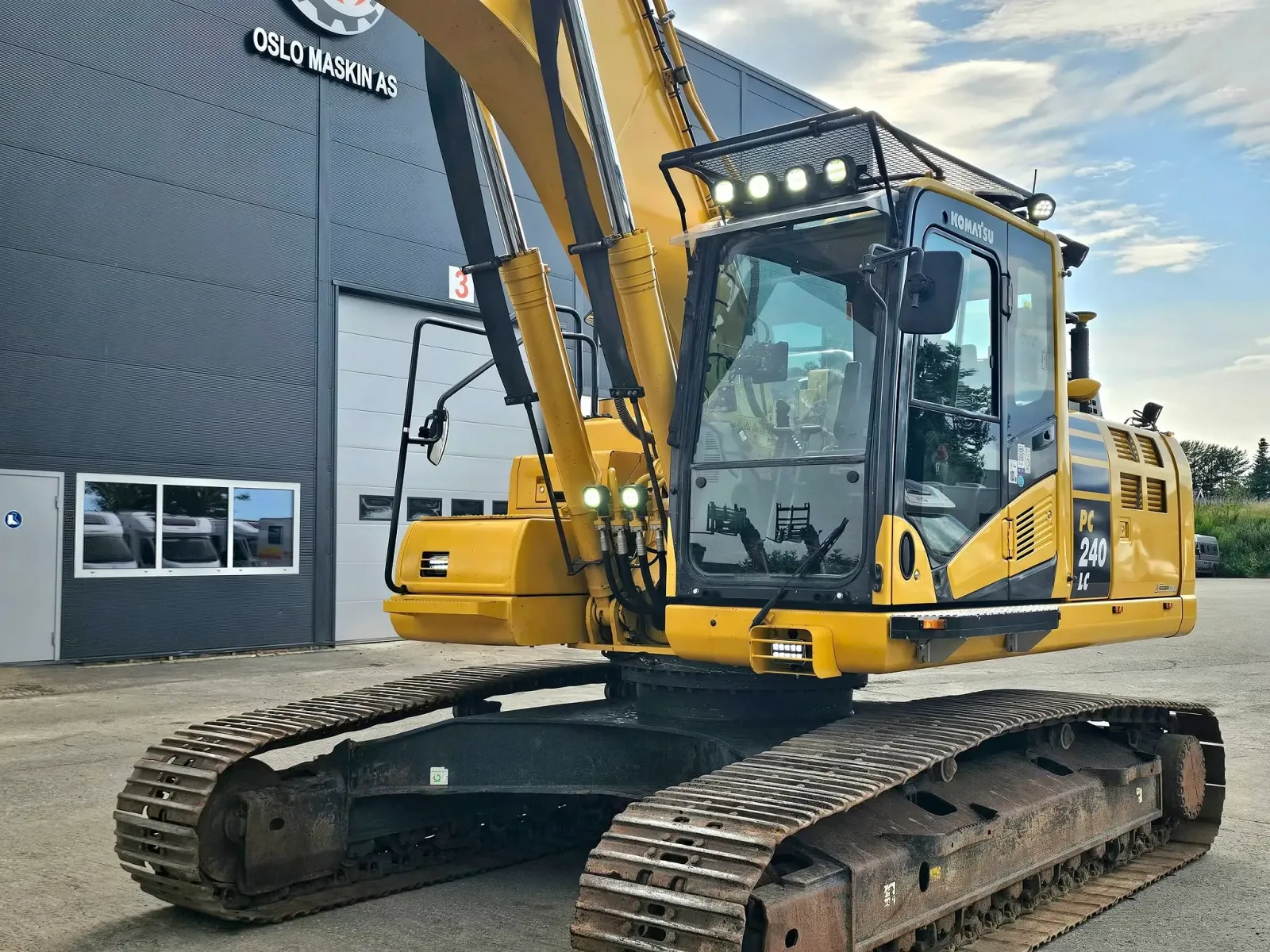 Komatsu PC240LC-11E0 – bilde 10 av 73