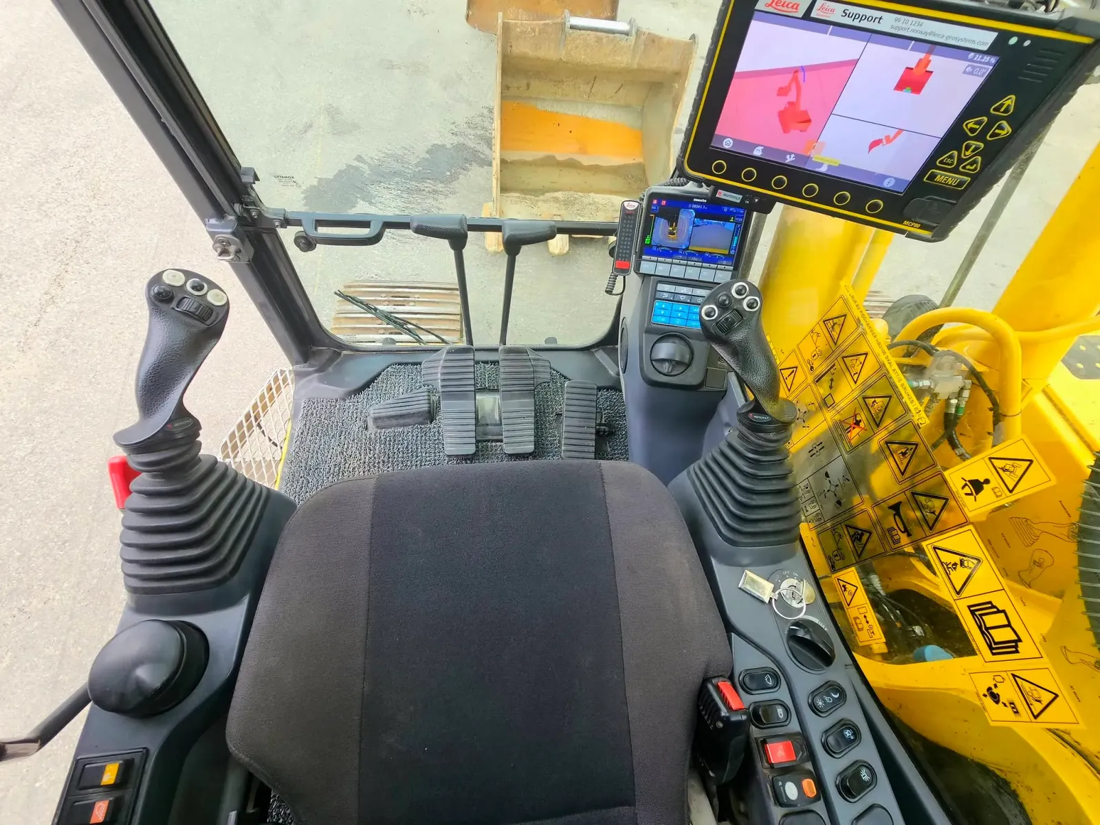 Komatsu PC240LC-11E0 – bilde 59 av 73