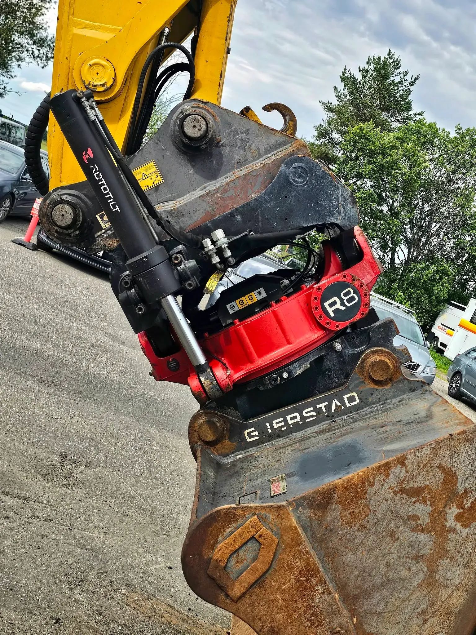 Komatsu PC240LC-11E0 – bilde 20 av 73
