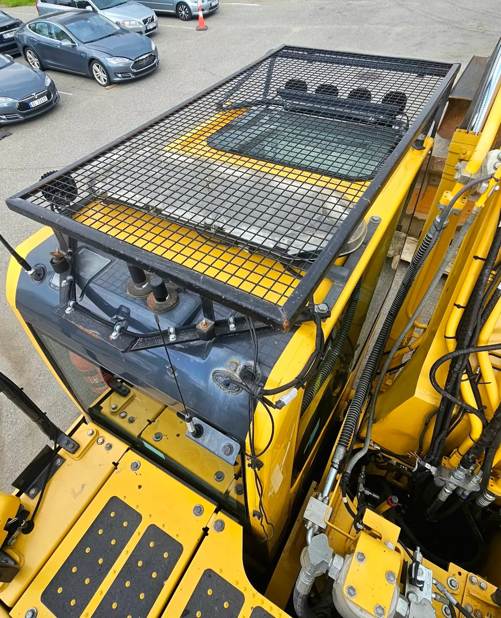 Komatsu PC240LC-11E0 – bilde 14 av 73