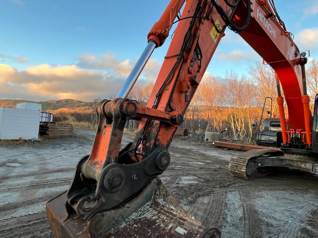 Hitachi ZX 250 LC-5B – bilde 8
