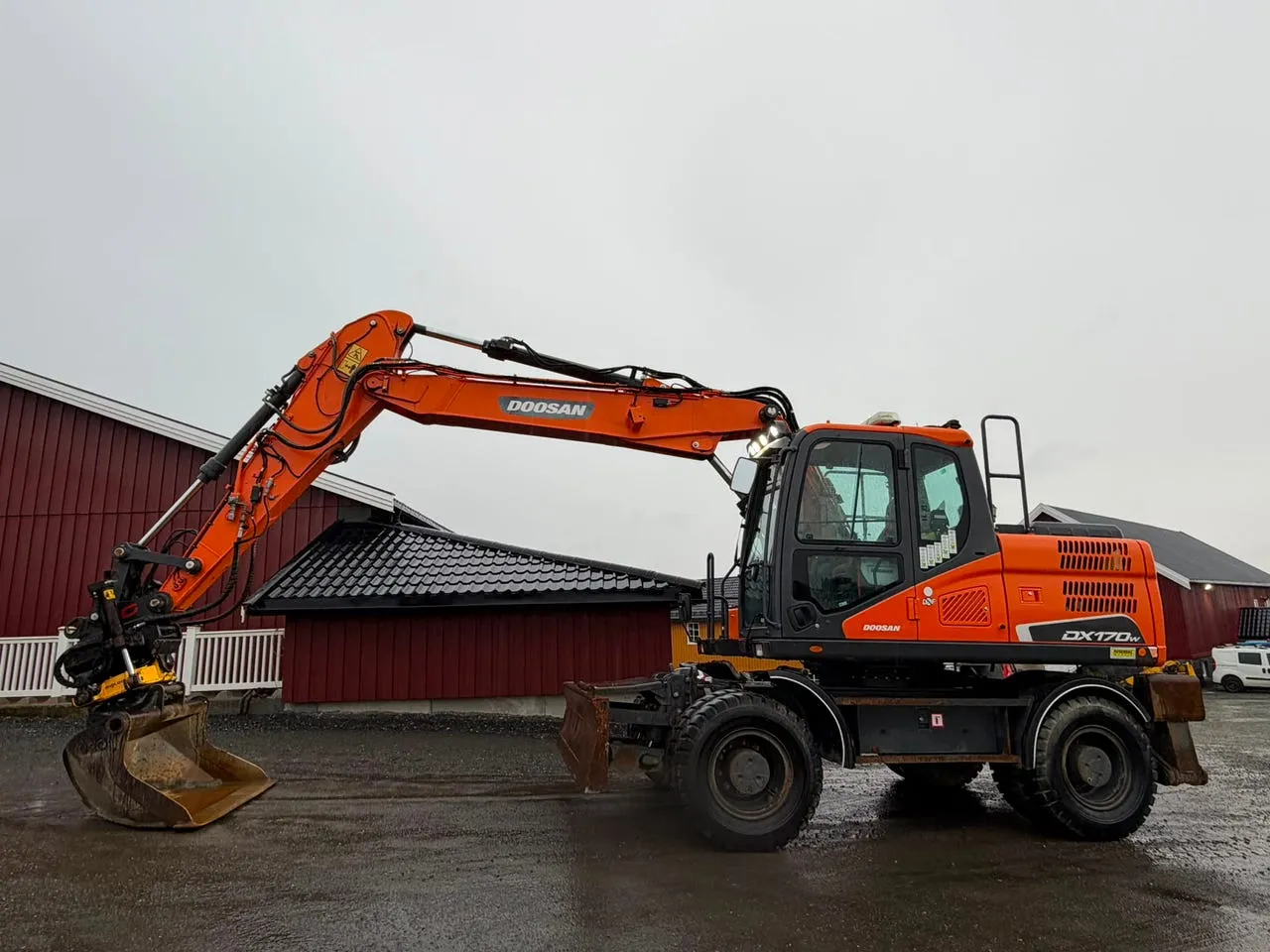 Doosan DX170W-5 – Hell – Gravemaskiner til salgs