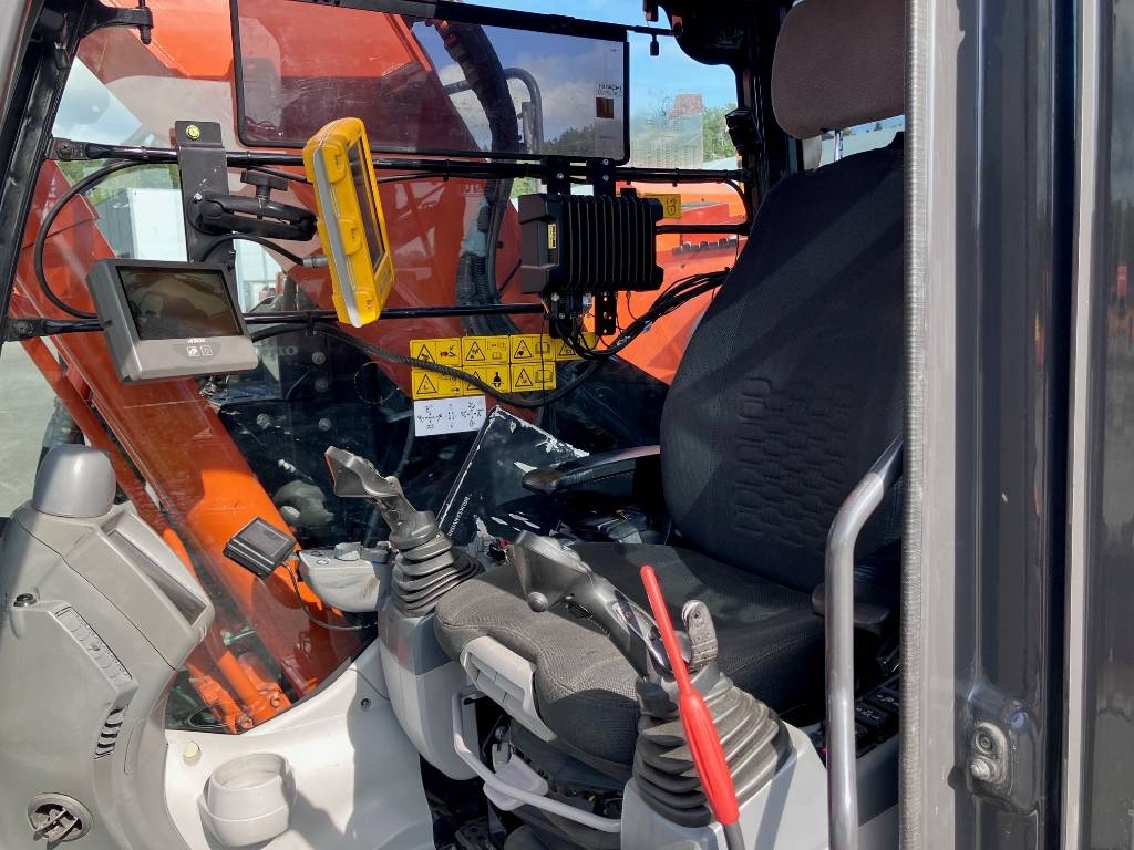 Hitachi ZX225USLC-6 – bilde 10 av 10