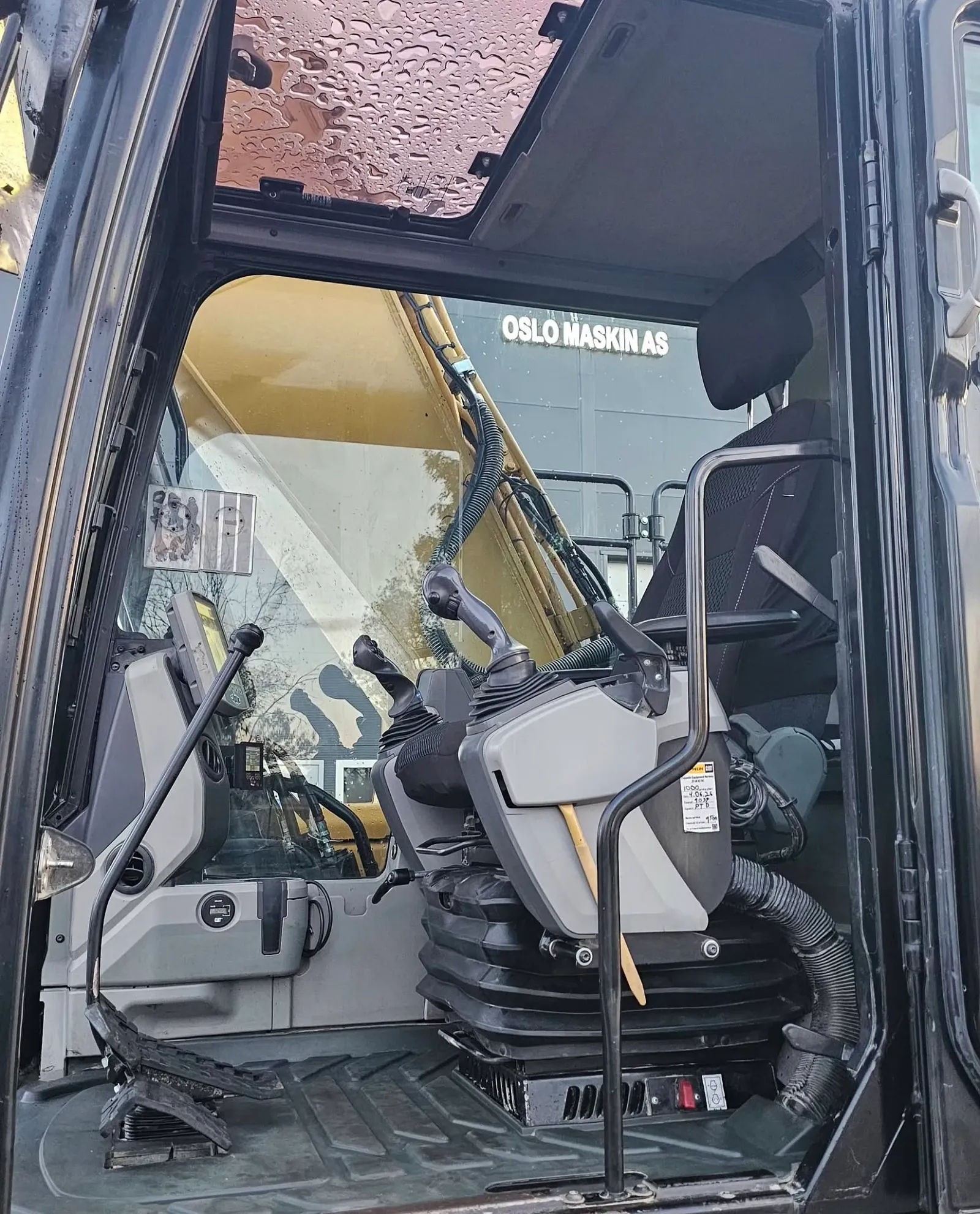 CAT 326FL – bilde 47 av 64