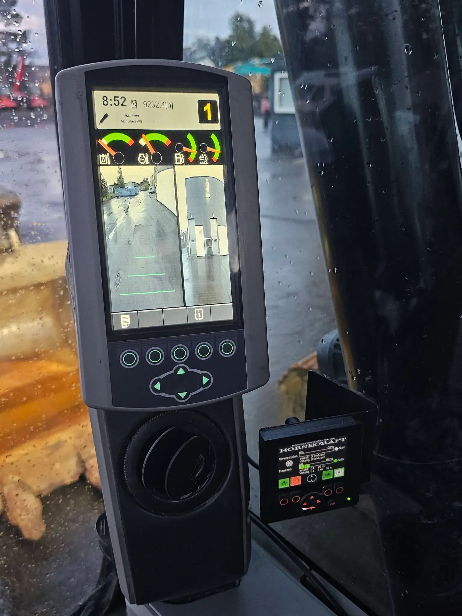 CAT 326FL – bilde 54 av 64
