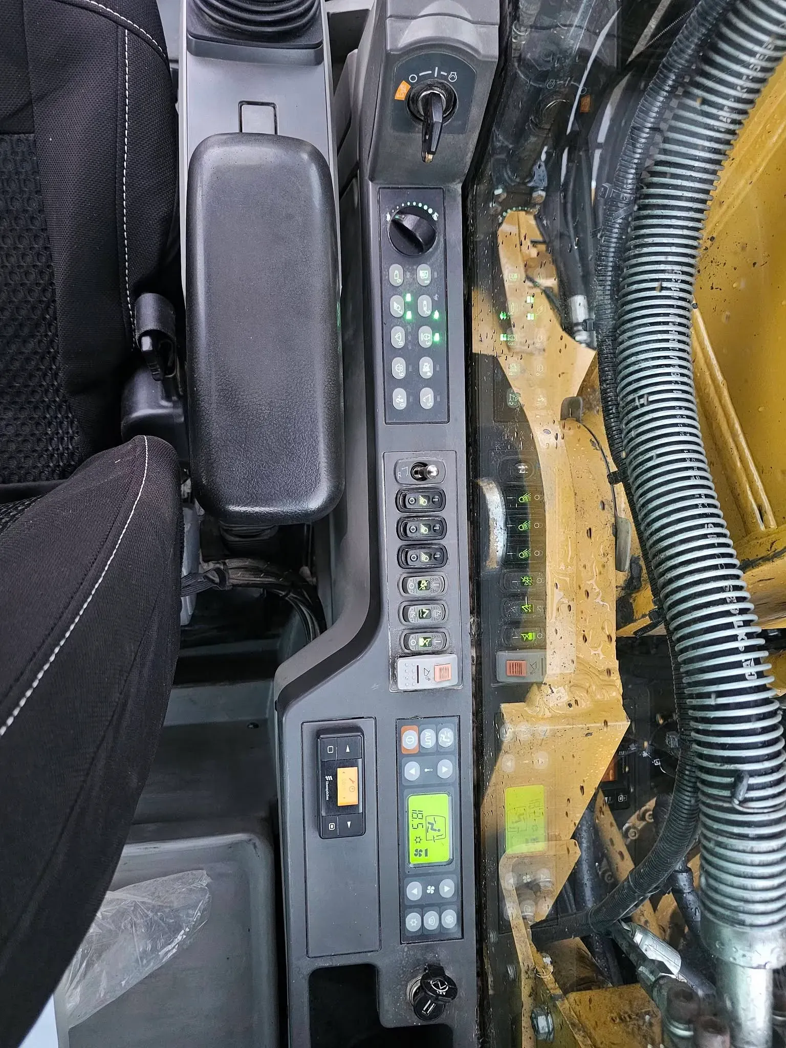 CAT 326FL – bilde 50 av 64