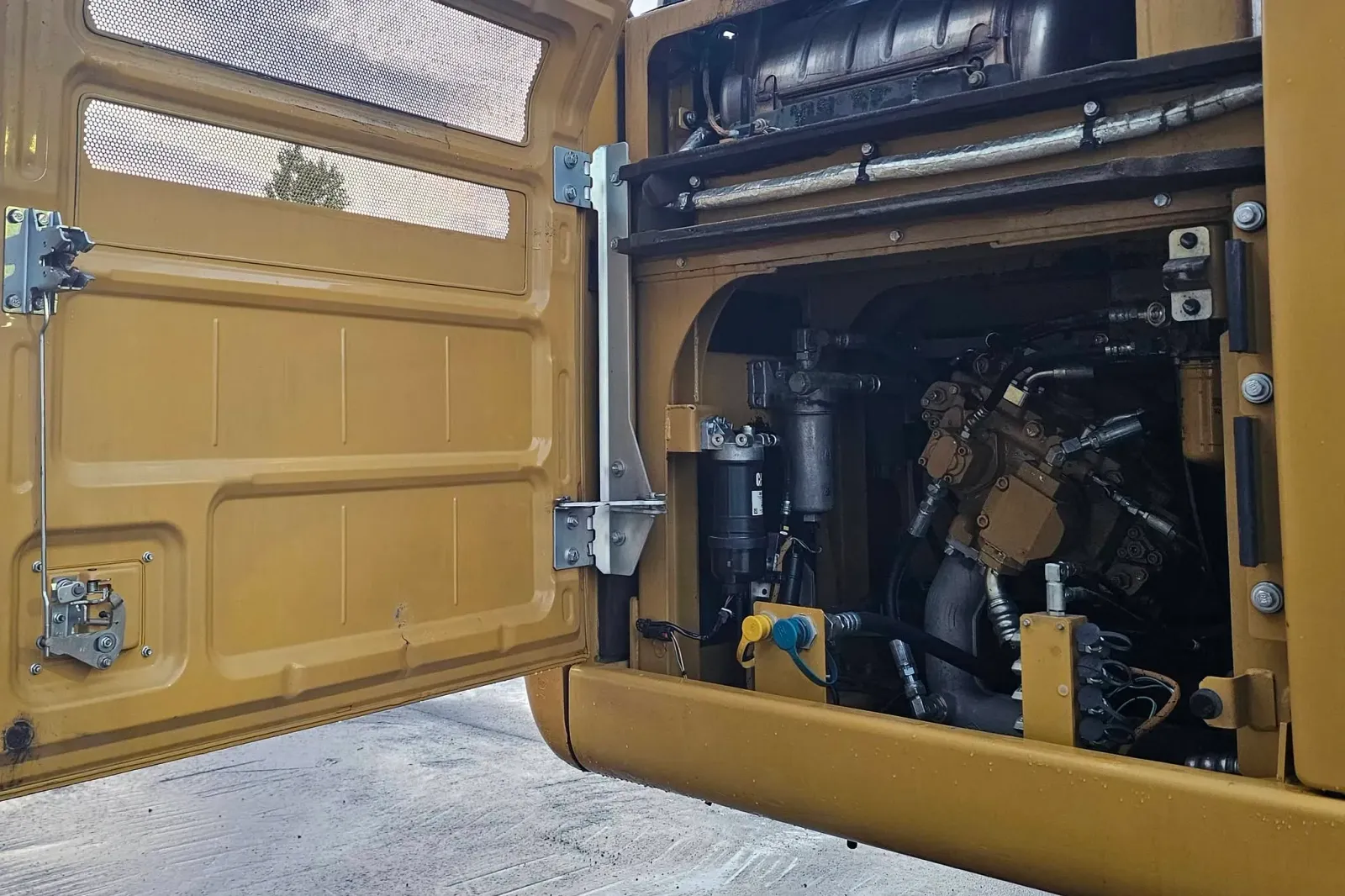 CAT 326FL – bilde 34 av 64