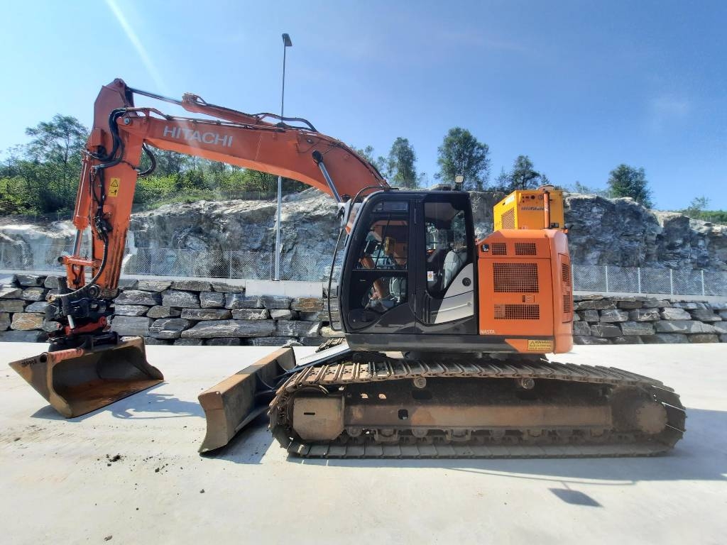 Hitachi ZX225USLC-6 Blade – bilde 2 av 8