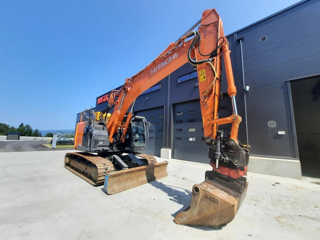 Hitachi ZX225USLC-6 Blade – bilde 6 av 8