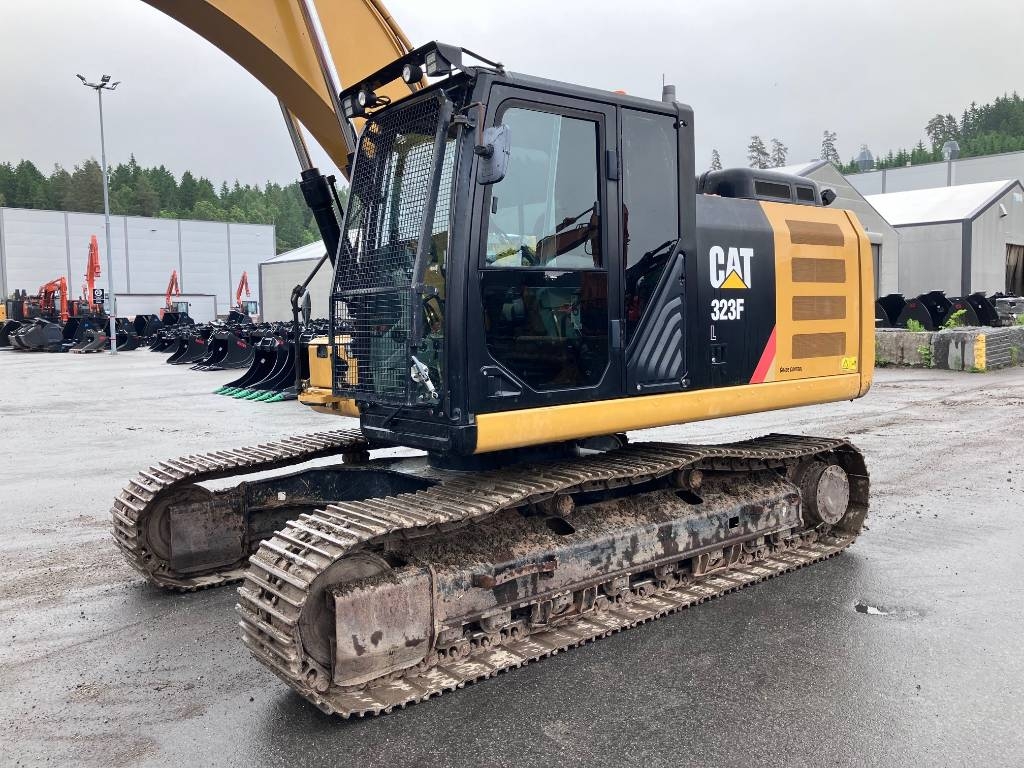 CAT 323 F L – bilde 1
