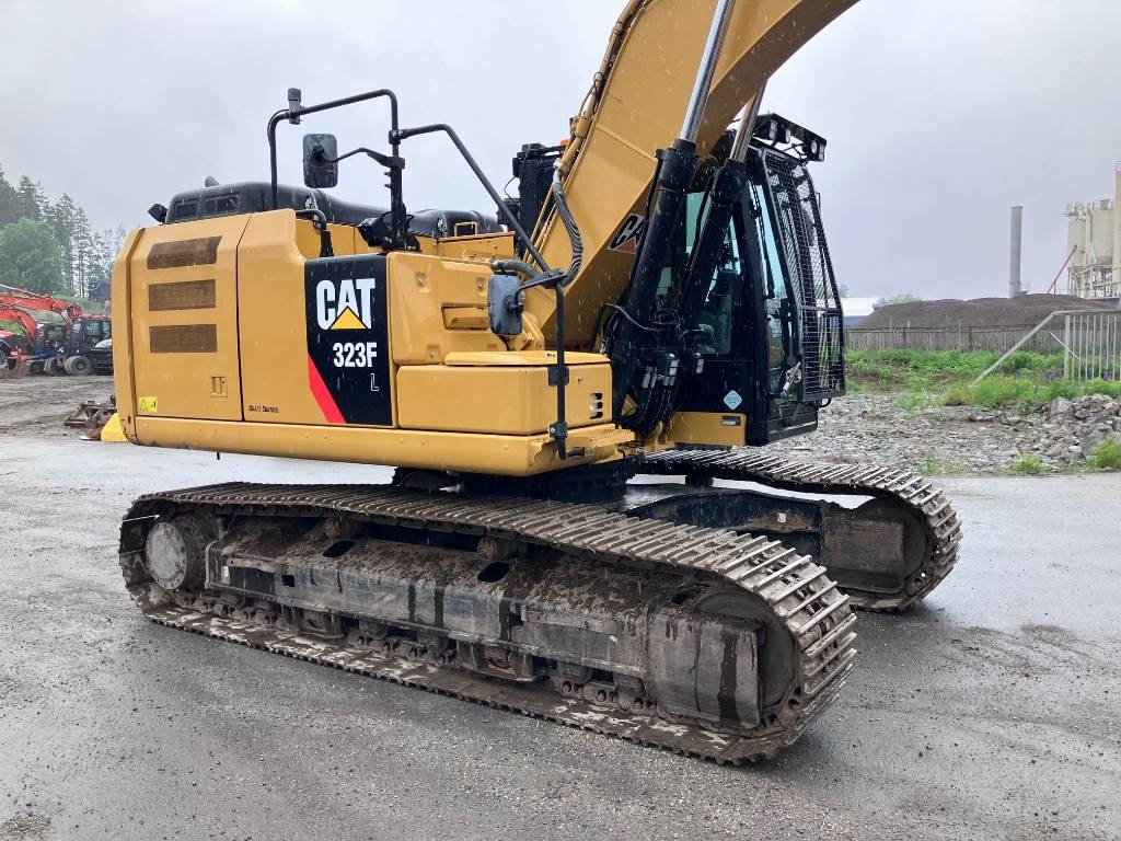 CAT 323 F L – bilde 4