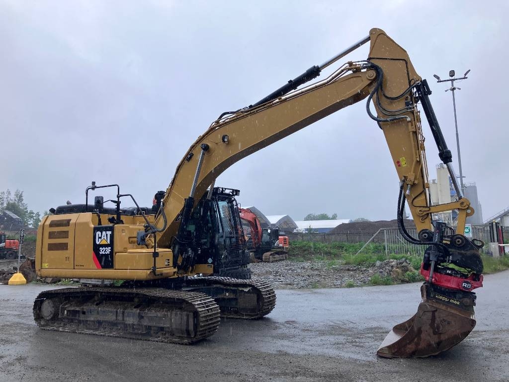 CAT 323 F L – bilde 6