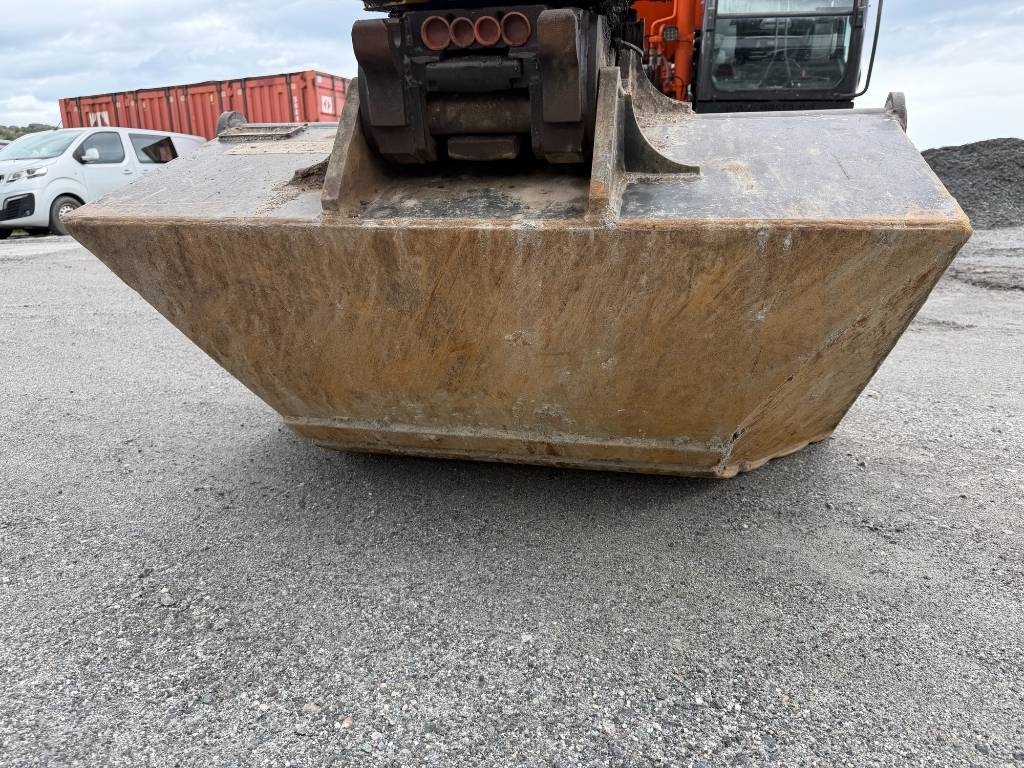 Hitachi ZX135US-6 – bilde 12 av 13