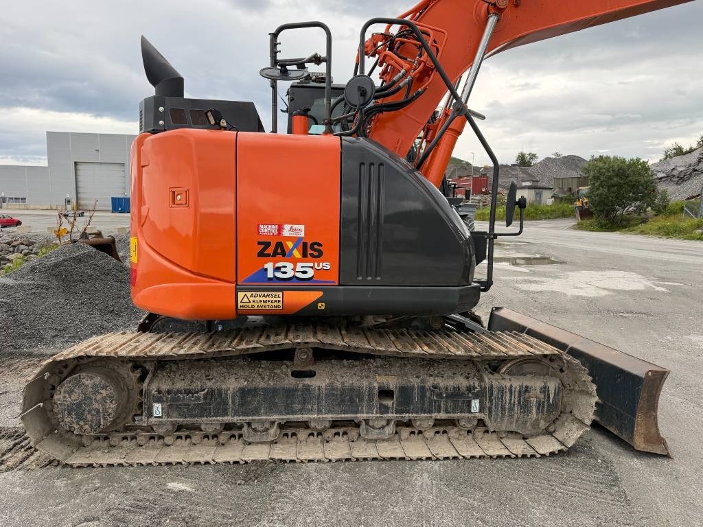 Hitachi ZX135US-6 – bilde 8 av 13