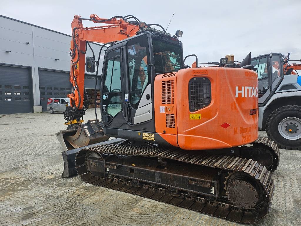 Hitachi ZX 135 US 5-B – bilde 2 av 7