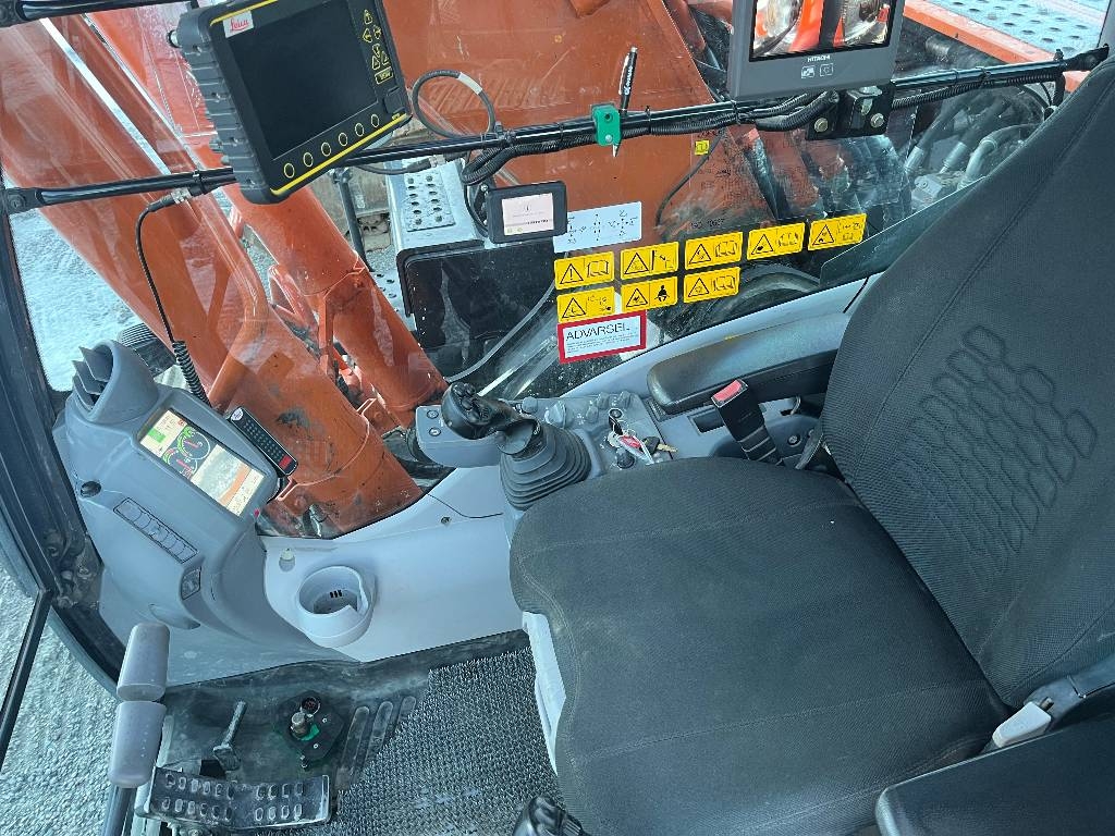Hitachi ZX 300 LC-6 – bilde 9